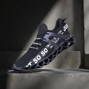 NWOB Women’s Fashion Sneakers Athletic Running Shoes Size 39 US  8.5